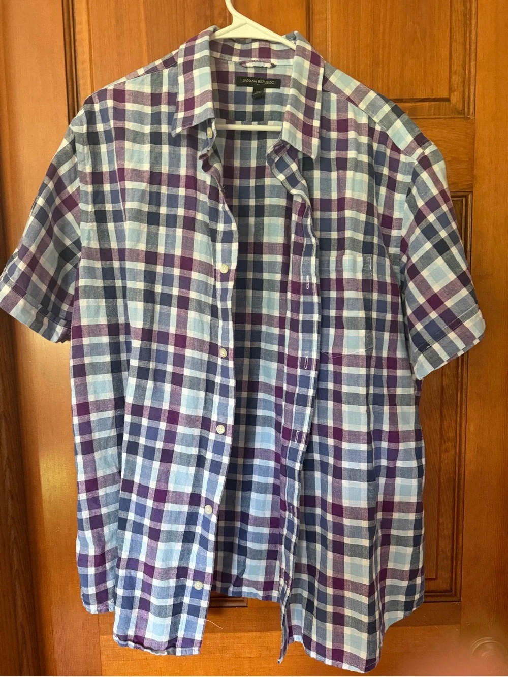 Men’s Banana Republic Light Blue, Navy & Purple Plaid Short-Sleeve Button-Up